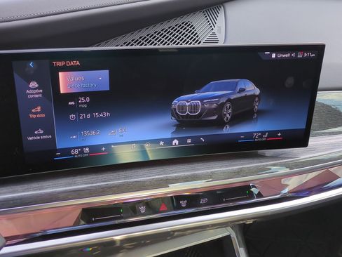 Certified 2023 BMW 740i w/ Parking Assistance Package image 21