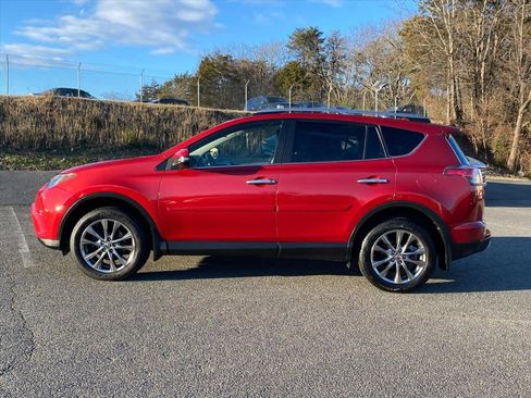 Used 2017 Toyota RAV4 Limited image 2
