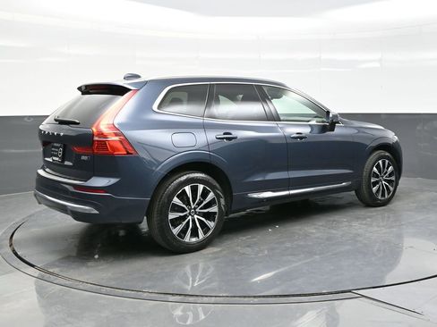 Used 2023 Volvo XC60 B5 Plus image 7