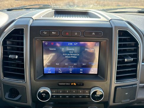 Used 2021 Ford Expedition Max XLT image 18