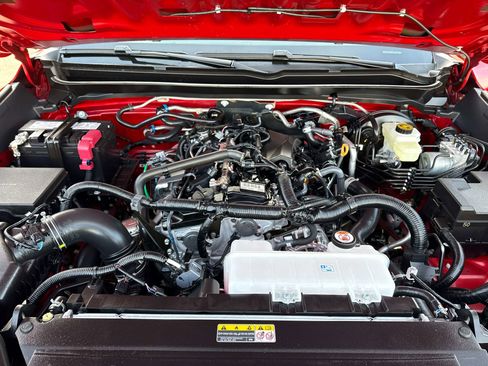 Used 2025 Toyota Tacoma SR5 image 10