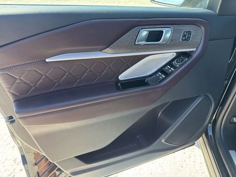 Used 2025 Ford Explorer Platinum w/ LUX Leather Package image 28