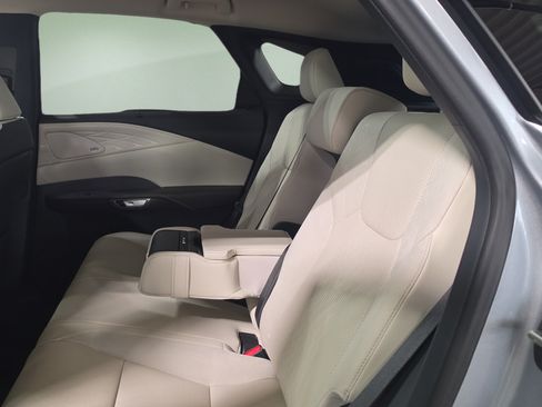 New 2026 Lexus RX 450h AWD image 17