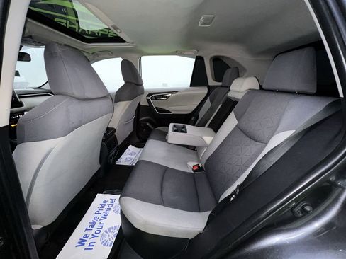 Used 2020 Toyota RAV4 XLE w/ Convenience Package AWD/4WD image 27