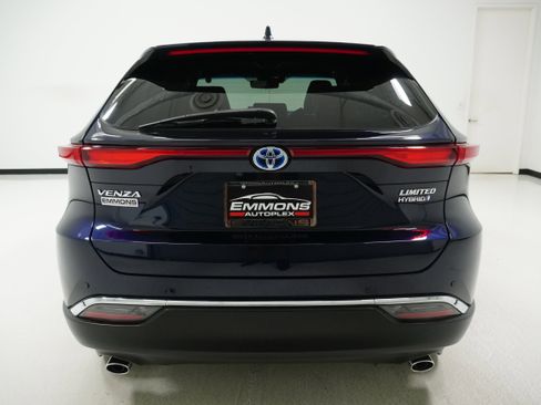 Used 2021 Toyota Venza Limited w/ Advanced Technology Package image 5