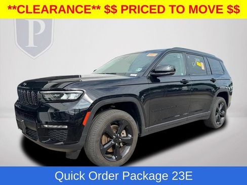 Used 2023 Jeep Grand Cherokee L Limited w/ Black Appearance Package AWD/4WD image 12