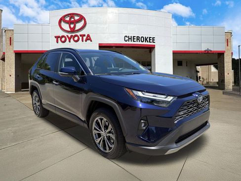 Used 2024 Toyota RAV4 Limited w/ Advanced Technology Package AWD/4WD image 3