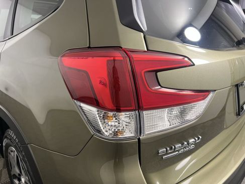 Used 2024 Subaru Forester Premium AWD/4WD image 35