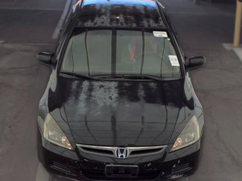 Used 2006 Honda Accord SE image 2