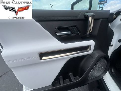 Used 2025 GMC Hummer EV 3X AWD/4WD image 27
