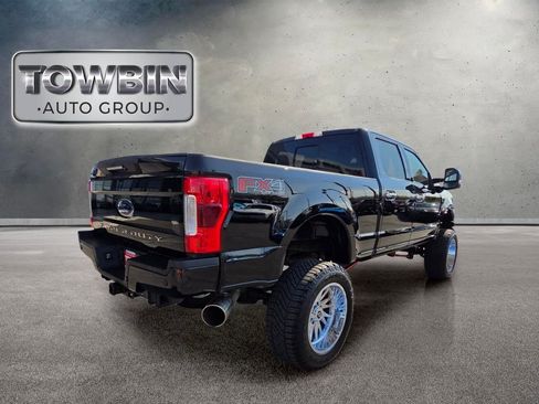 Used 2019 Ford F250 Lariat w/ Lariat Ultimate Package AWD/4WD image 4