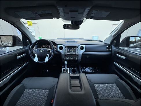Used 2018 Toyota Tundra SR5 image 18