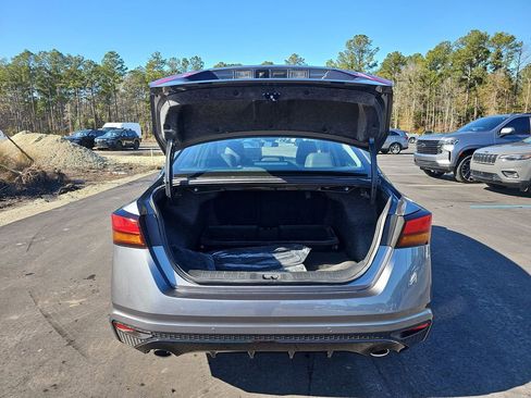 Used 2024 Nissan Altima 2.5 SR w/ SR Premium Package image 16