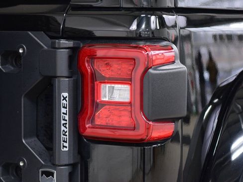 Used 2021 Jeep Wrangler Unlimited Sahara image 15