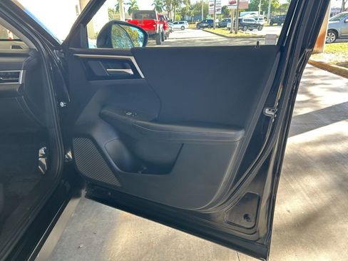 Used 2023 Mitsubishi Outlander ES image 23