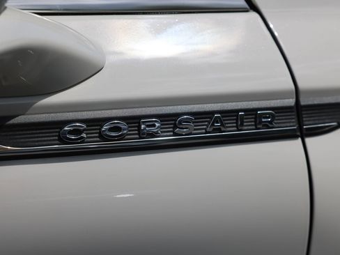 Used 2022 Lincoln Corsair AWD w/ Premium Package image 29