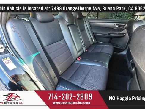 Used 2017 Toyota Camry SE w/ Moonroof Package image 22