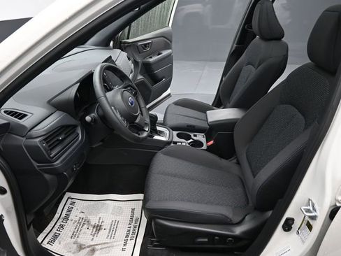 Used 2025 Subaru Forester Premium image 13