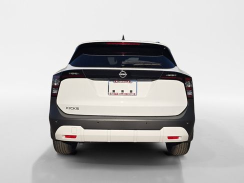 New 2026 Nissan Kicks SV w/ Illumination Package image 4