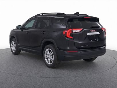 Used 2024 GMC Terrain SLE w/ Driver Convenience Package