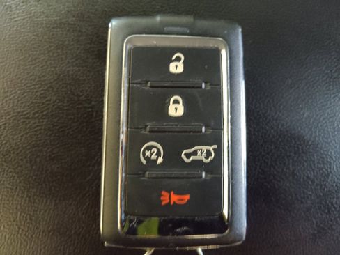 Used 2021 Jeep Grand Cherokee L Limited AWD/4WD image 32