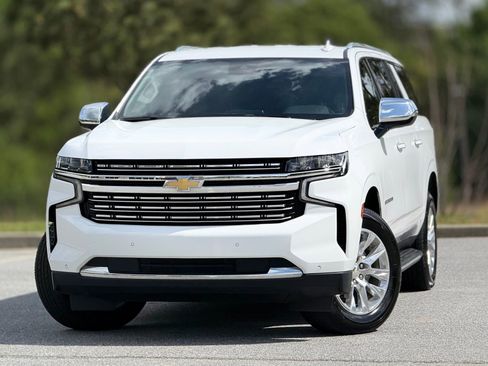 Used 2023 Chevrolet Suburban Premier RWD image 2