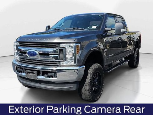 Used 2019 Ford F250 XLT w/ Snow Plow Prep Package AWD/4WD image 9