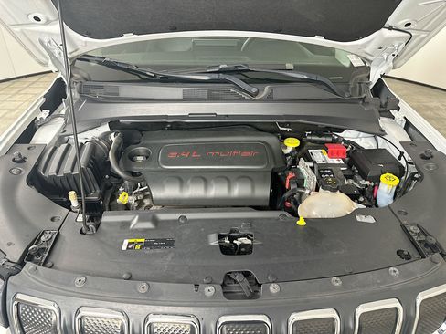Used 2022 Jeep Compass Latitude AWD/4WD image 31