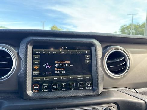 Used 2022 Jeep Wrangler Unlimited Rubicon 4xe w/ Cold Weather Group image 21