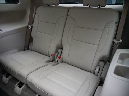 Used 2023 GMC Acadia Denali w/ Denali Technology Package AWD/4WD image 8