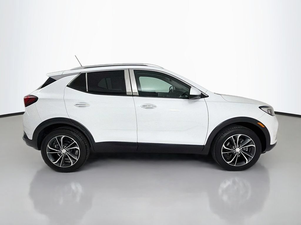 Used 2022 Buick Encore GX Essence AWD/4WD image 8
