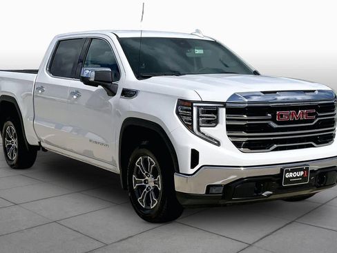 Used 2026 GMC Sierra 1500 SLT RWD image 3