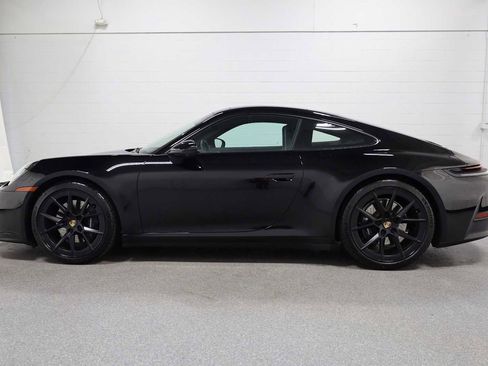 Certified 2025 Porsche 911 Carrera image 2