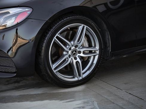 Used 2018 Mercedes-Benz E 300 E 300 image 33