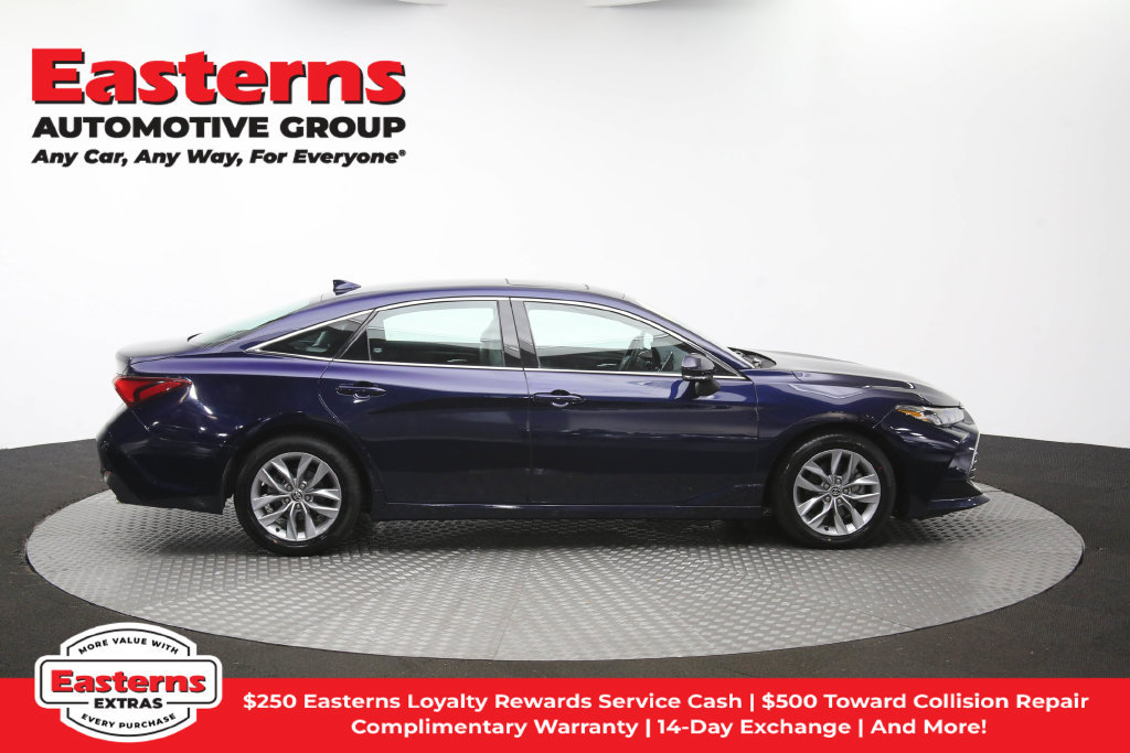 Used 2022 Toyota Avalon XLE w/ Moonroof Package FWD image 47