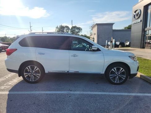 Used 2017 Nissan Pathfinder Platinum w/ Cargo Package AWD/4WD image 5