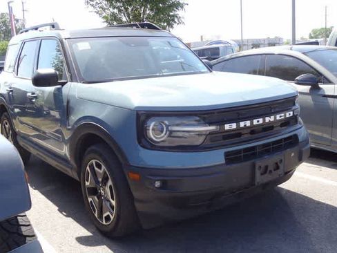 Used 2023 Ford Bronco Sport Outer Banks w/ Tech Package AWD/4WD image 2