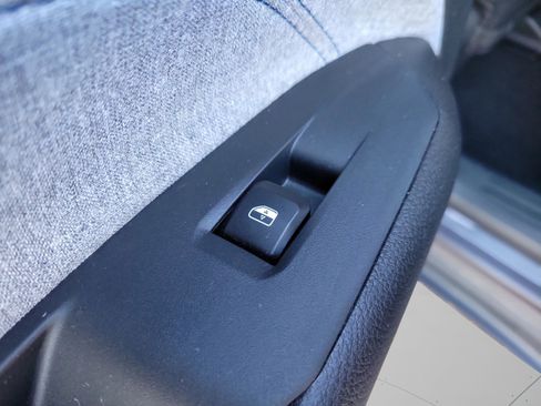 Used 2024 Jeep Compass Latitude image 35