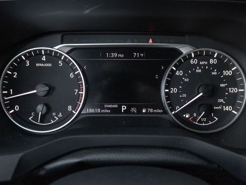 Used 2024 Nissan Pathfinder S image 9