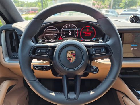 New 2026 Porsche Cayenne Coupe AWD/4WD image 16