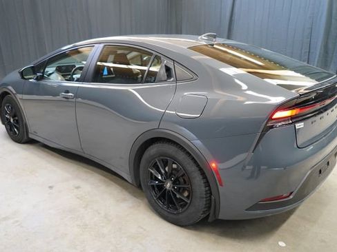 Used 2023 Toyota Prius LE AWD/4WD image 5