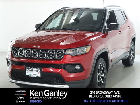 Used 2025 Jeep Compass Limited AWD/4WD image 1