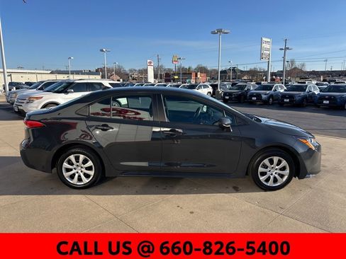 Certified 2025 Toyota Corolla LE image 3