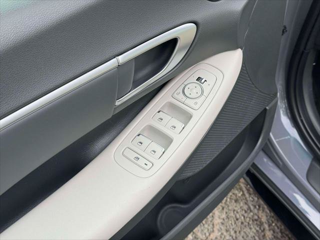 Used 2024 Hyundai Sonata SEL FWD image 18
