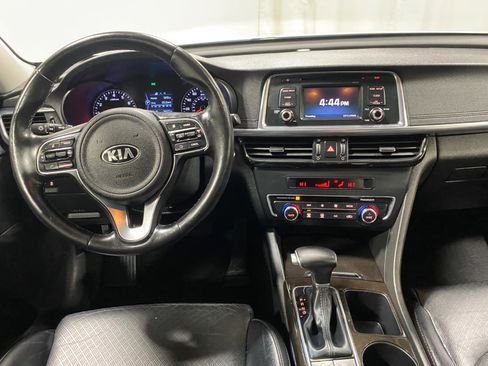 Used 2016 Kia Optima EX image 2
