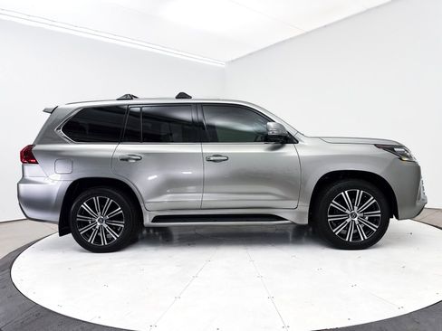 Used 2018 Lexus LX 570 4WD w/ Luxury Package image 43