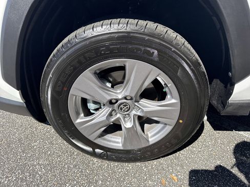 Used 2025 Toyota RAV4 XLE image 10