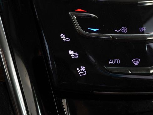 Used 2015 Cadillac Escalade Luxury image 24