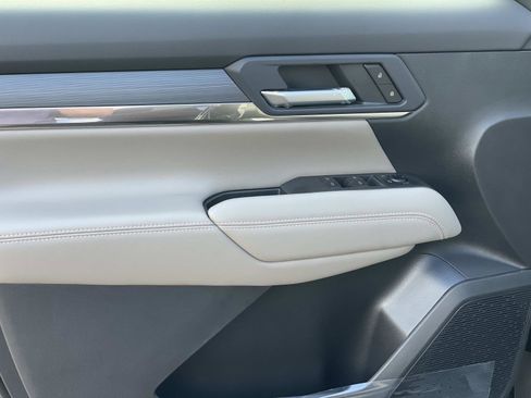 New 2026 GMC Terrain Elevation image 18