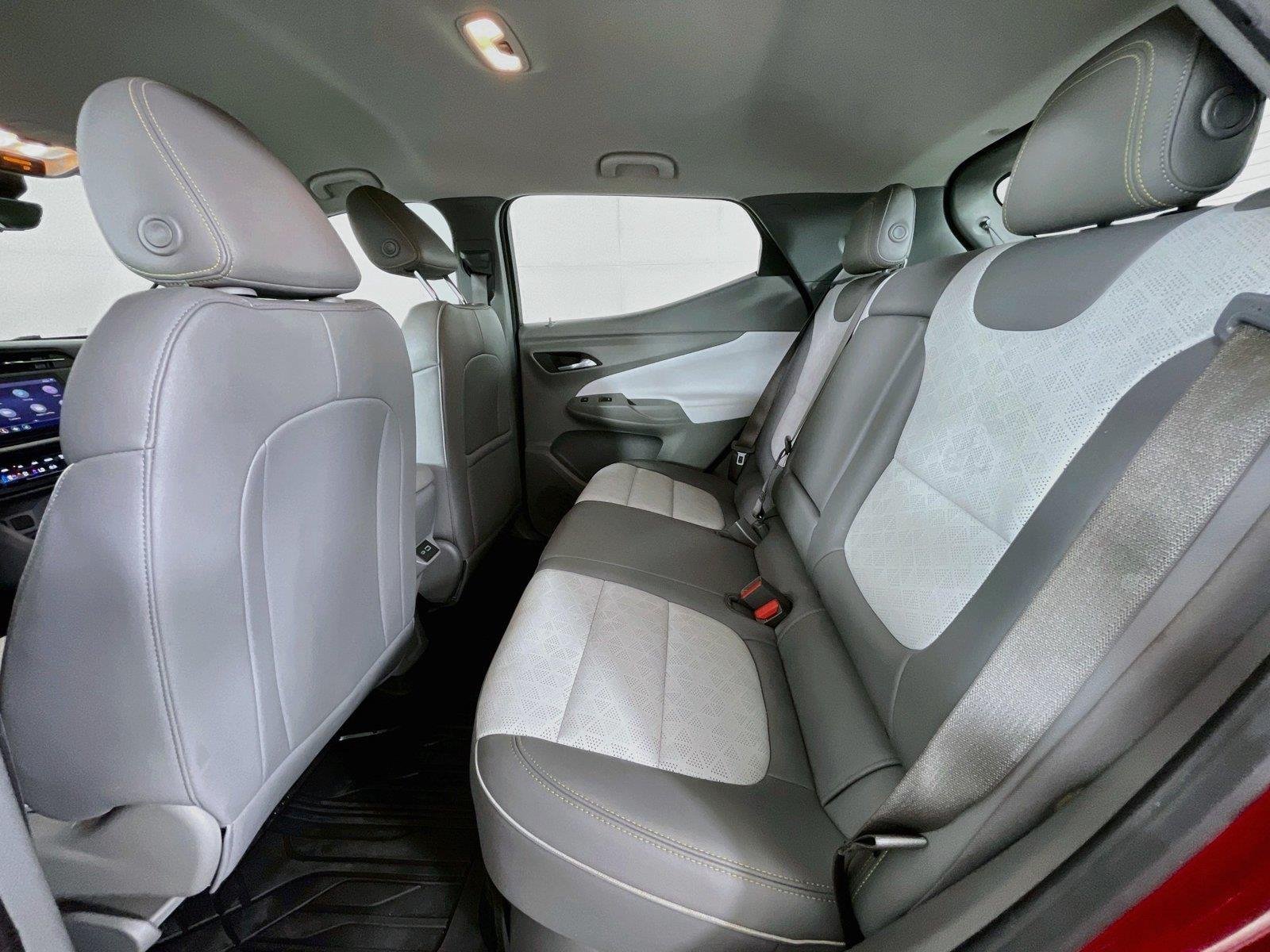 Used 2022 Chevrolet Bolt EUV Premier FWD image 26